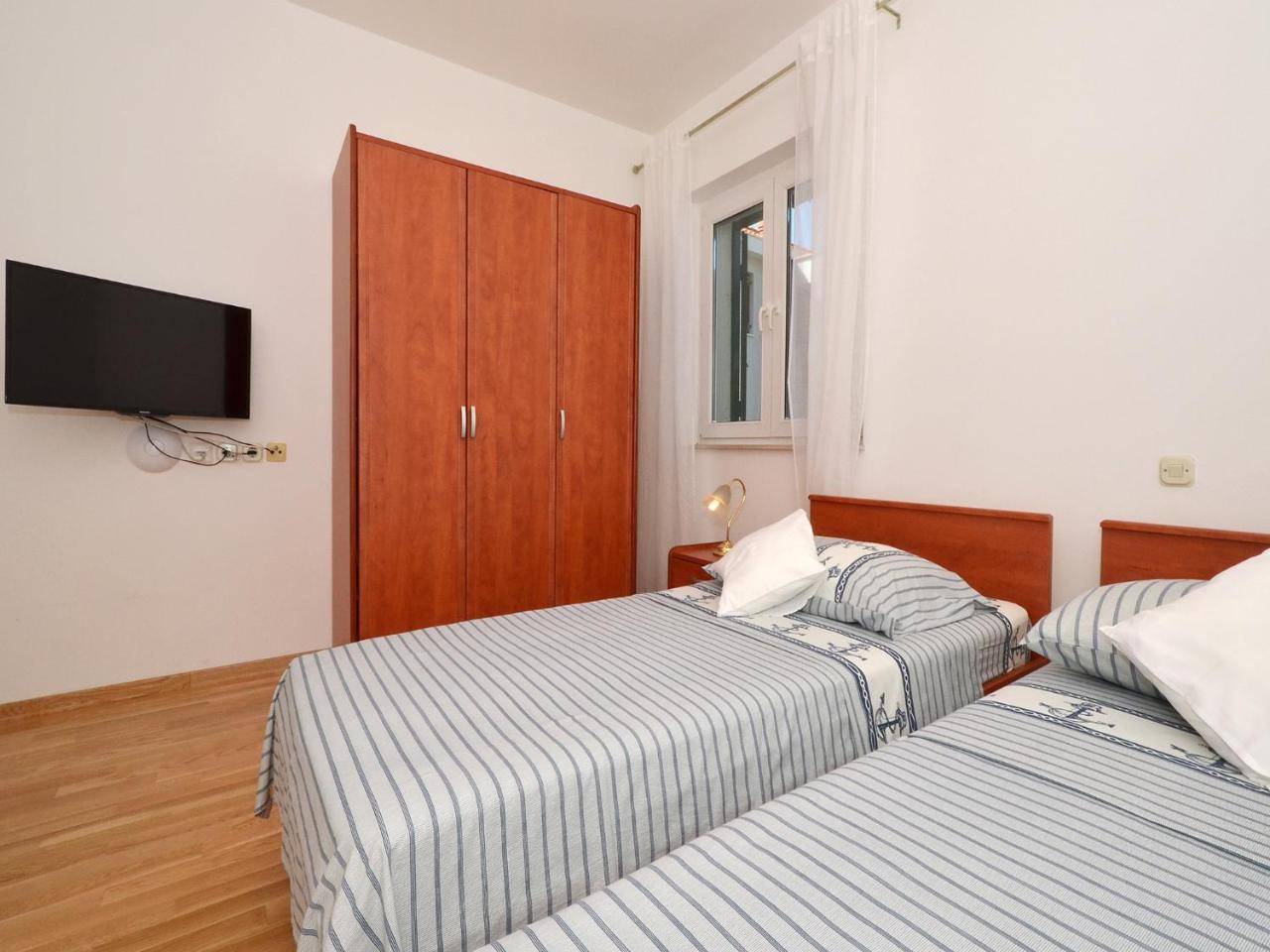 Apartments Nera Podstrana Eksteriør billede