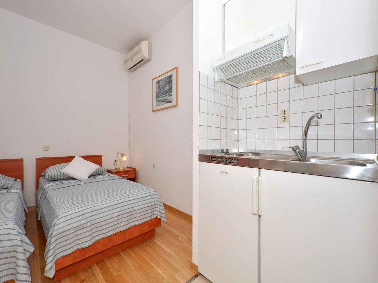 Apartments Nera Podstrana Eksteriør billede