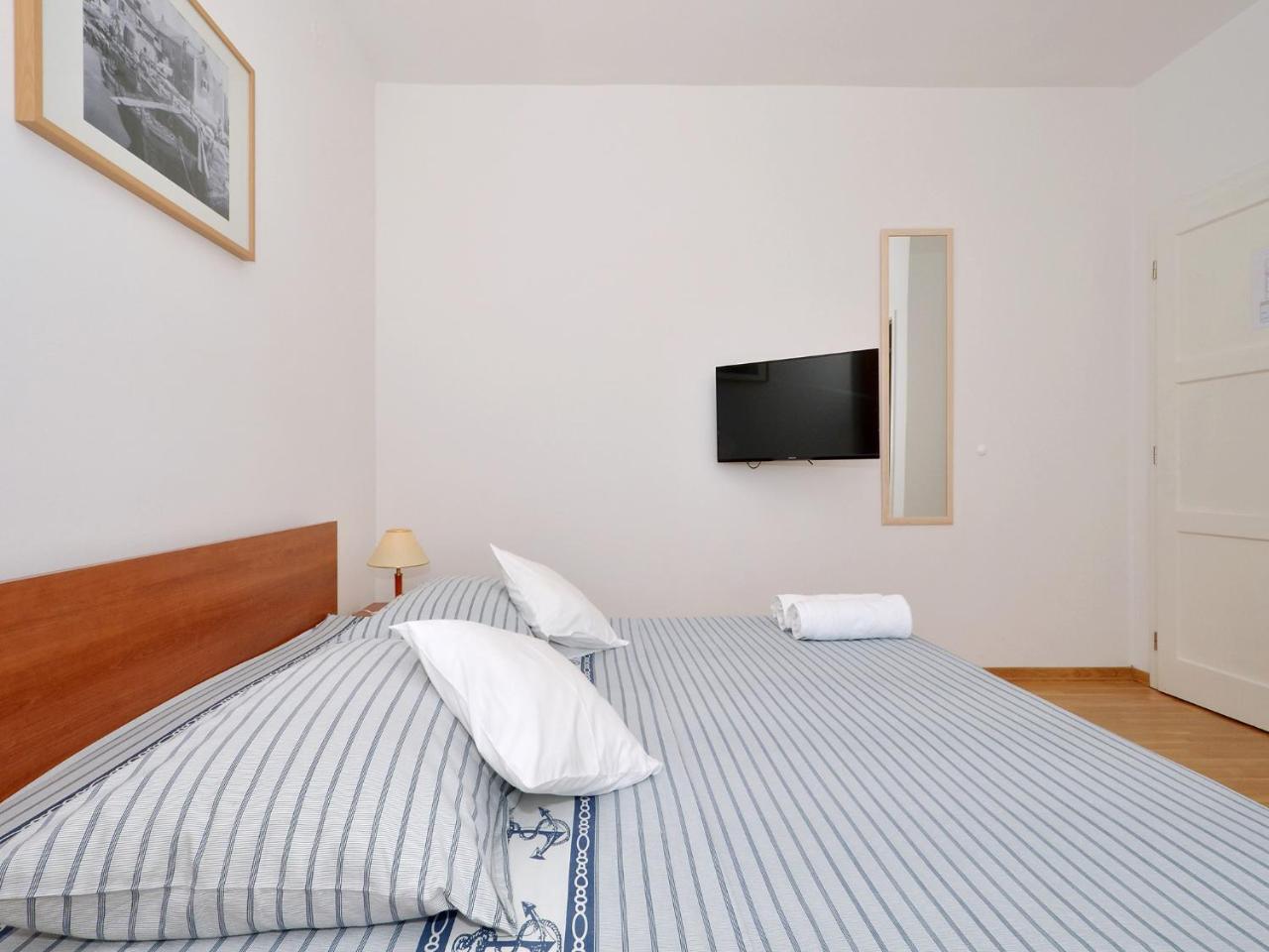 Apartments Nera Podstrana Eksteriør billede